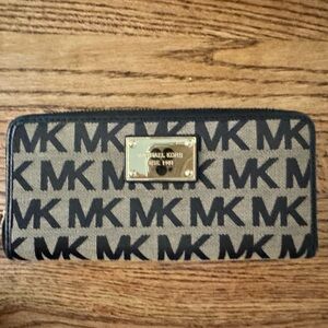 Michael Kors Beige and Black MK Logo Continental Wallet